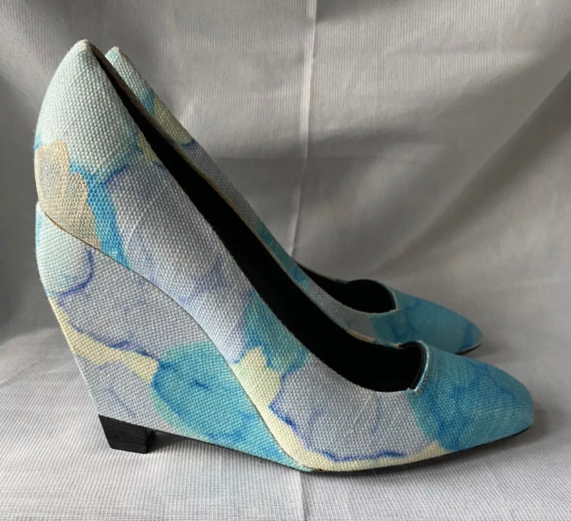 Louis Vuitton Printed Canvas Floral High Wedge Heels Pump Blue Size 4uk/ 37eu