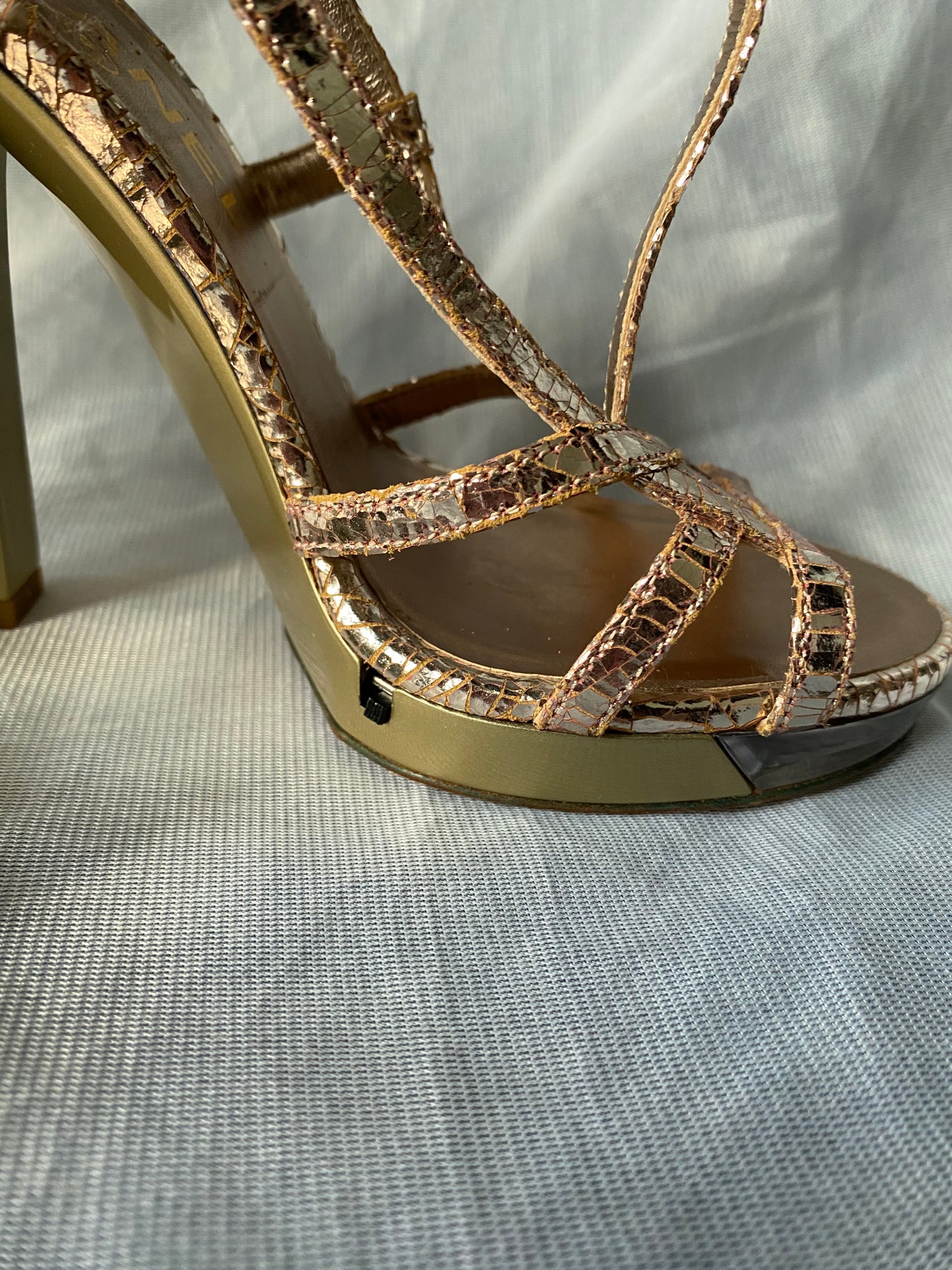 Chanel Rose Gold Sandals Cracked Leather Open Toe LED Light 36.5eu Cruise 2015